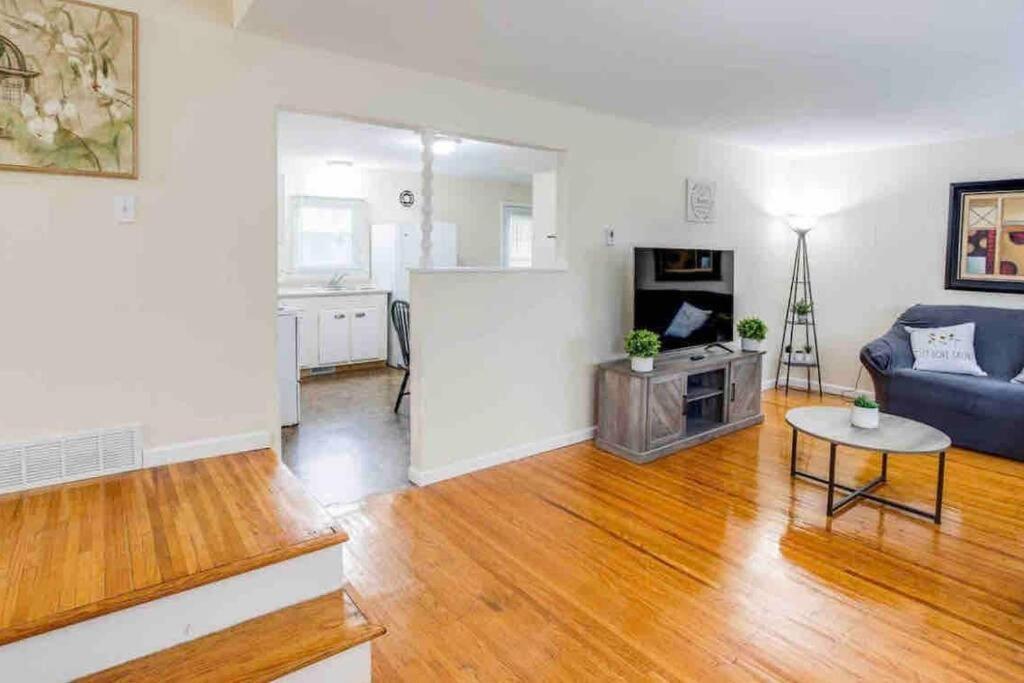 Amazing Ranch Mins Away From Airprt/Rit/Dwtn/Uofr Apartment Rochester Exterior photo