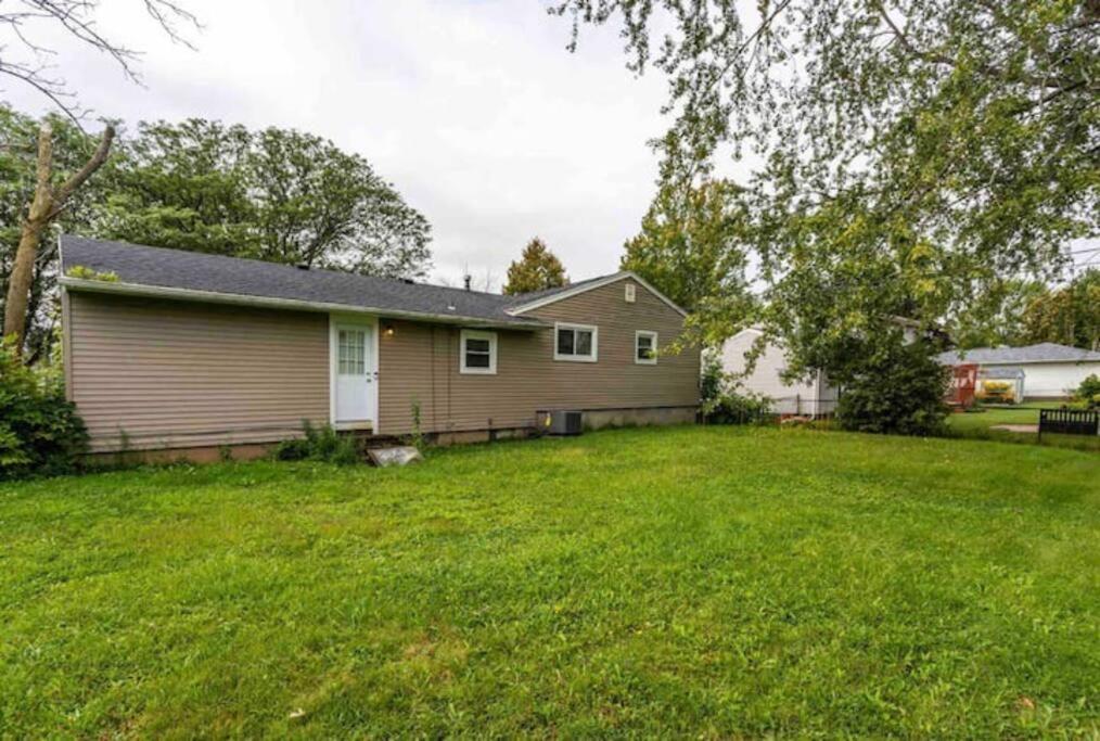 Amazing Ranch Mins Away From Airprt/Rit/Dwtn/Uofr Apartment Rochester Exterior photo